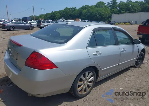 2006 Honda Accord 3.0 Ex из США, поврежденный, VIN 1HGCM66596A041528